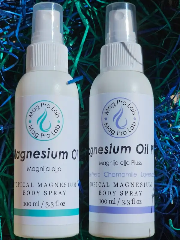 MagPro Lab Magnesium Oil spray Collection | Magnija eļļu produktu līnija MagPro Lab Magnesium Oil spray and Magnesium Oil Plus 100 ml – topical magnesium body sprays for muscle recovery and relaxation | MagPro Lab Magnija eļļa un Magnija eļļa Pluss 100 ml muskuļu atjaunošanai un relaksācijai
