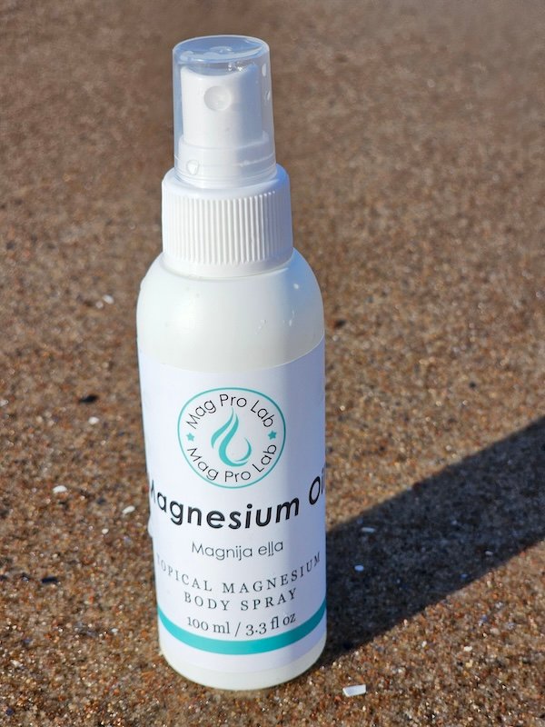 MagPro Lab Topical Magnesium Oil spray | Magnija eļļa ikdienas labsajūtai Topical magnesium oil spray by MagPro Lab for everyday muscle care and wellness | Magnija eļļa ikdienas muskuļu kopšanai un labsajūtai